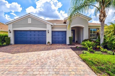 Nestled on **one of the largest homesites in all of IslandWalk** - photo 1