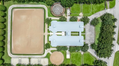 Offered for the first time in over 16 years, this premier estate - photo 5