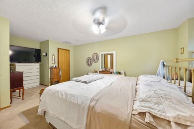 Well maintained home with limited view of Kingswood golf course - photo 15