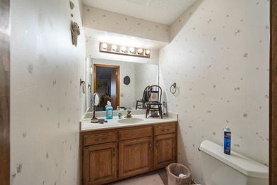 Well maintained home with limited view of Kingswood golf course - photo 26