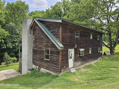 Rare cabin opportunity on 2 acres convenient to LaFollette. 2 - photo 4