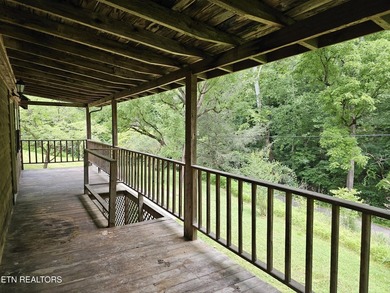 Rare cabin opportunity on 2 acres convenient to LaFollette. 2 - photo 7