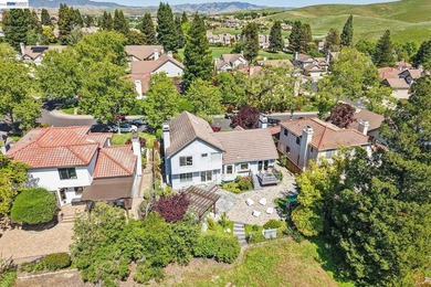 East-facing residence, situated in the desirable Canyon Hills - photo 50
