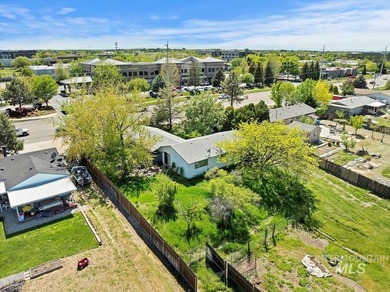 This is one of several properties in the Jewel Sub that are - photo 10