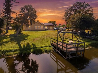 Welcome to your dream waterfront oasis! This beautifully updated - photo 3