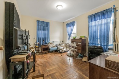 3 Family home in R7 Zoning. Great opportunity to develop this - photo 13