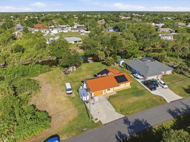 Welcome to your dream waterfront oasis! This beautifully updated - photo 4