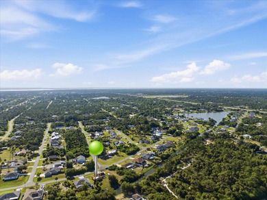 Welcome to your dream waterfront oasis! This beautifully updated - photo 8