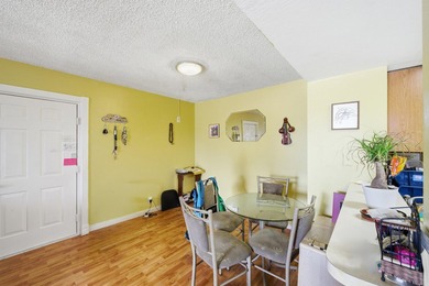 Enjoy comfortable Florida living in this charming 2-bedroom - photo 24