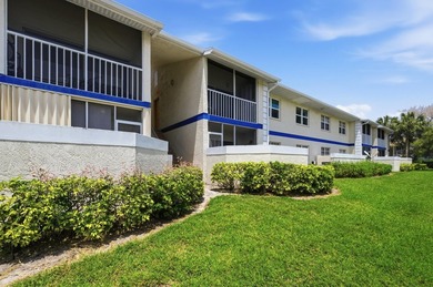 Enjoy comfortable Florida living in this charming 2-bedroom - photo 31