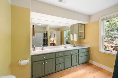 The Ultimate Mountain Lifestyle living in this charming Hiwassee - photo 32