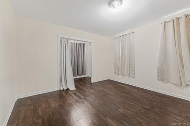 3 Family home in R7 Zoning. Great opportunity to develop this - photo 33