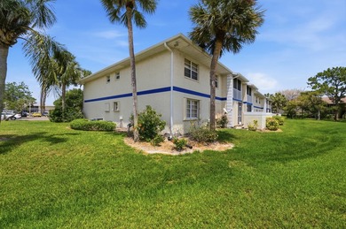 Enjoy comfortable Florida living in this charming 2-bedroom - photo 34
