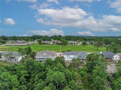 Stunning Home with Ozark Mountain Views - Across from Golf - photo 3