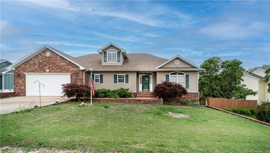 Stunning Home with Ozark Mountain Views - Across from Golf - photo 4