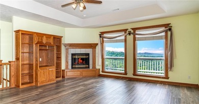 Stunning Home with Ozark Mountain Views - Across from Golf - photo 9