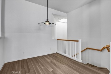 Bright & Modern 2-Bed, 2-Bath townhome in San Diego! Welcome to - photo 9