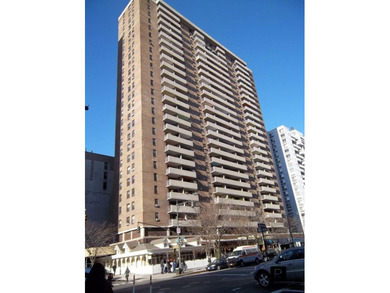 A rare opportunity to own on the Upper West Side in one of the - photo 11