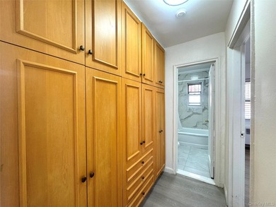 Welcome to this charming garden co-op nestled in the heart of - photo 13