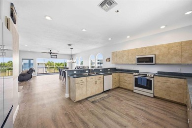 Stunning waterfront living with breathtaking Lemon Bay sunset - photo 21