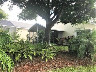 Immaculate and well maintained home in the heart of Palm City - photo 23