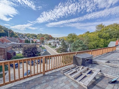 Looking to invest in a property with timeless character and - photo 24