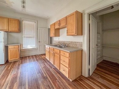 Looking to invest in a property with timeless character and - photo 30