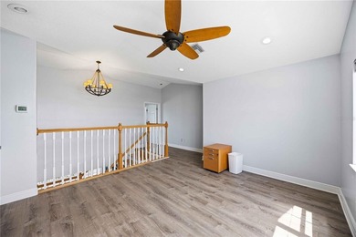 Stunning waterfront living with breathtaking Lemon Bay sunset - photo 32