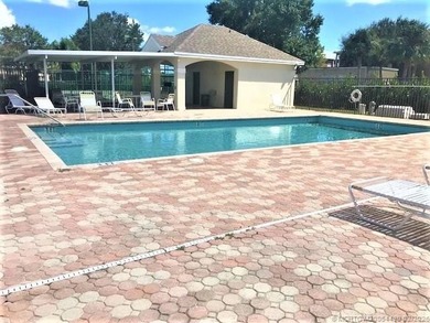 Immaculate and well maintained home in the heart of Palm City - photo 32