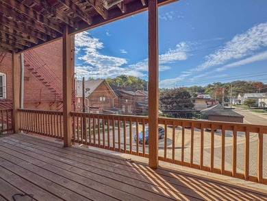 Looking to invest in a property with timeless character and - photo 34