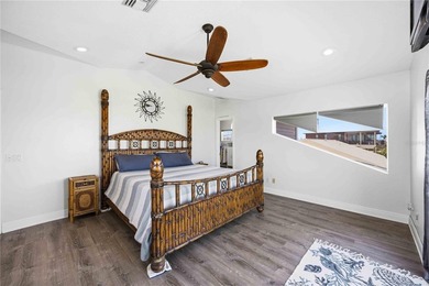 Stunning waterfront living with breathtaking Lemon Bay sunset - photo 34