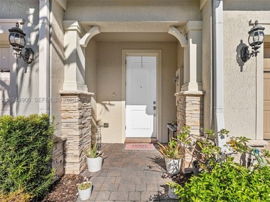 Welcome home to this beautifully maintained 3 bedroom, 2.5 bath - photo 5