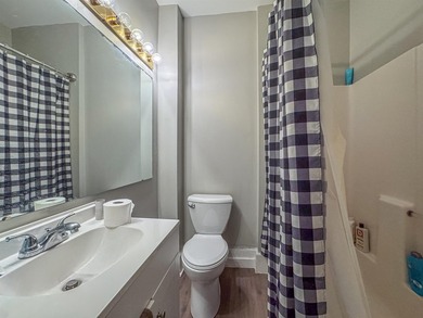 Looking to invest in a property with timeless character and - photo 40