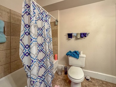 Looking to invest in a property with timeless character and - photo 42