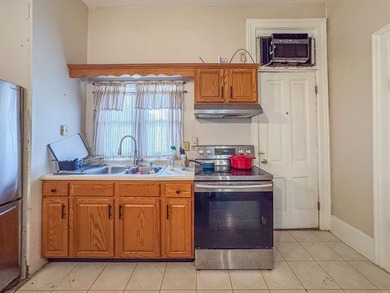 Looking to invest in a property with timeless character and - photo 45