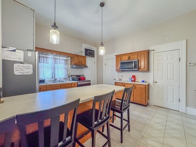 Looking to invest in a property with timeless character and - photo 46