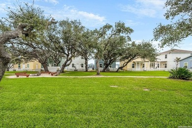 This fully furnished and turnkey 3-bed, 2-bath coastal cottage - photo 6