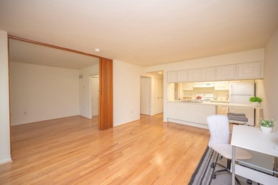 Perfect for easy senior living at Leisure World! Building side - photo 7