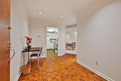 Welcome to the Village of Shadyside. One bedroom large luxury - photo 8