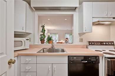 Welcome to the Village of Shadyside. One bedroom large luxury - photo 10