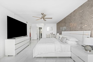 Stunning top-floor corner unit offering breathtaking wraparound - photo 7