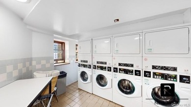 Park View Alert! Rarely available south facing duplex - photo 11