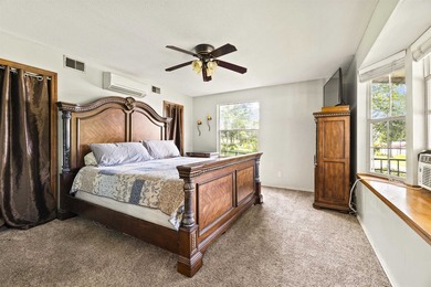 Experience lakeside living with two waterfront lots in the quiet - photo 14