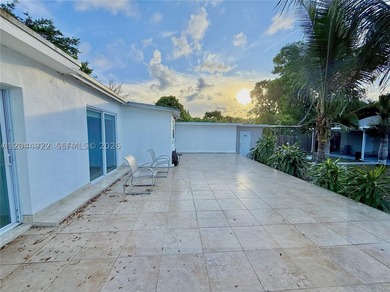 Beautifully updated and move-in ready property in north miami - photo 8