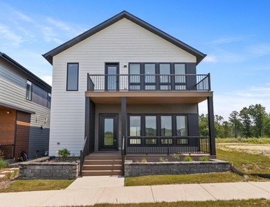 Lake Home For Sale in Oak Creek, Wisconsin