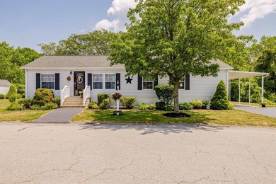 Presenting 20 Blackbird Ct, a meticulously maintained 2003 home - photo 1