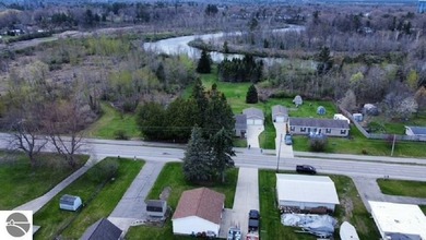 What a rare opportunity! Full of timeless 1940s charm, this - photo 4