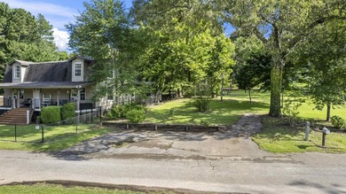 Experience lakeside living with two waterfront lots in the quiet - photo 35
