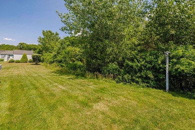 Presenting 20 Blackbird Ct, a meticulously maintained 2003 home - photo 6