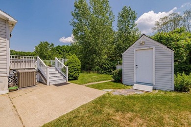 Presenting 20 Blackbird Ct, a meticulously maintained 2003 home - photo 9